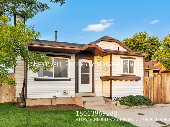 Magna House: 8095 W Twain Cir