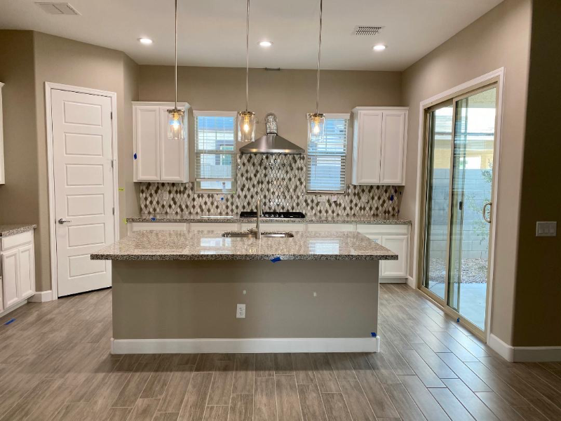 Chandler House: 612 W Derringer Way