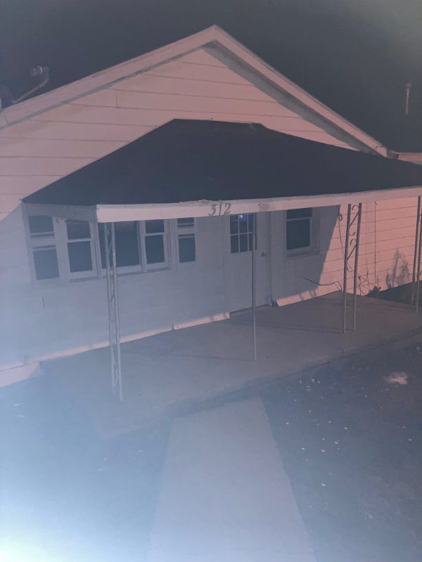 Wellston House: 312 S Arkansas Ave