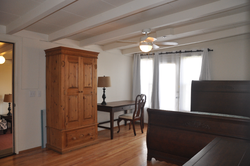 Sunnyvale House: 37 E Duane Ave