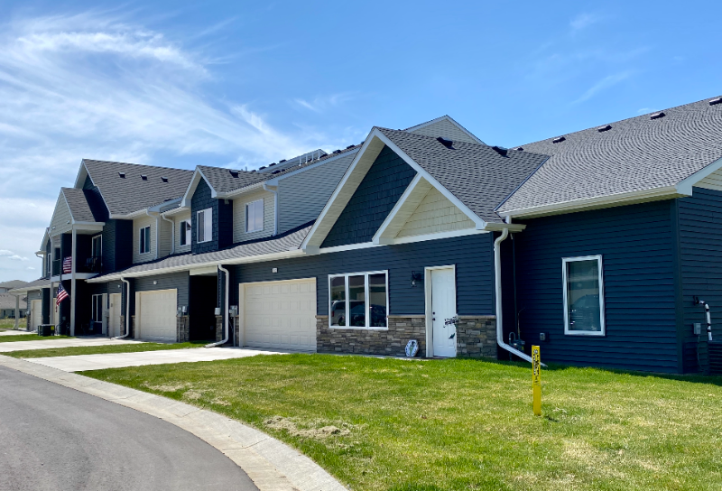 Cambridge Townhome: 2030 4th Ln SE