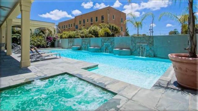 New Orleans Condo: 1205 St. Charles