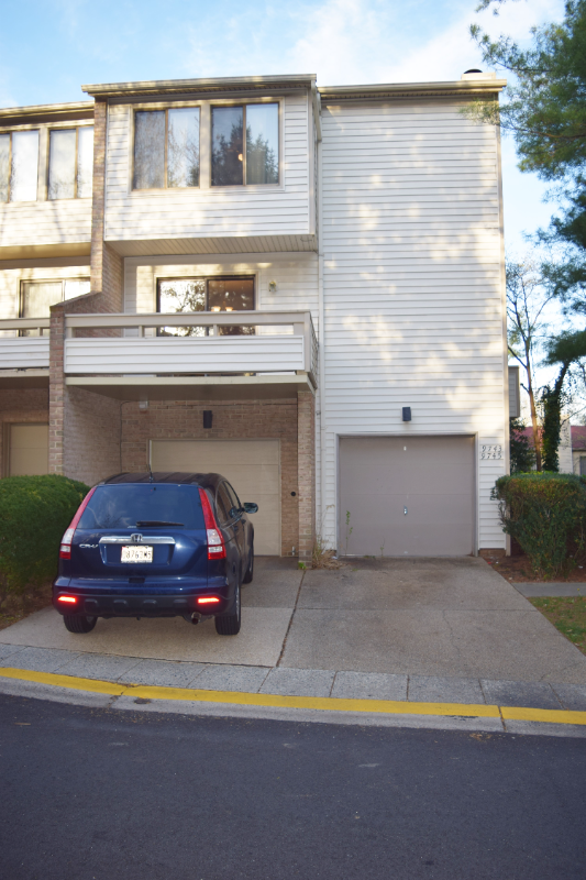 Montgomery Village Townhome: 9745 Lakeshore Dr