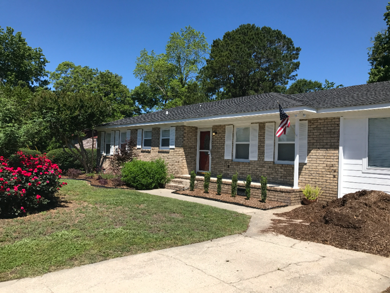 Charleston House: 6 E Wantoot Blvd