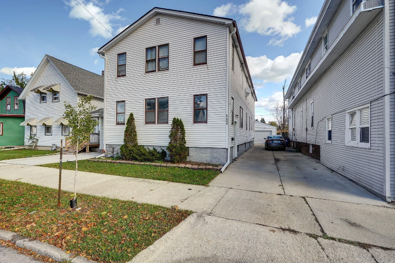 Racine Multiplex: 1929 Case Ave