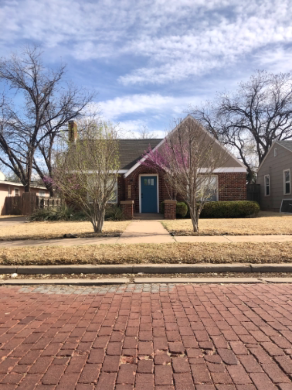 Lubbock House: 2419 20th St