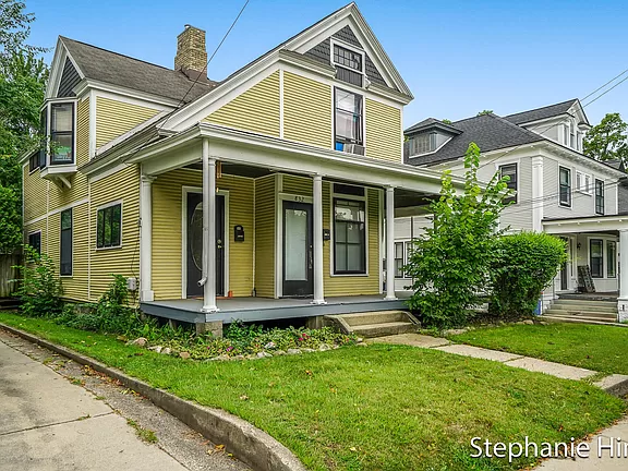 Grand Rapids Multiplex: 832 Wealthy St SE