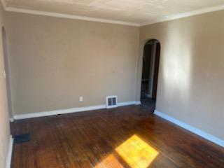 Peoria House: 1528 S Easton Ave