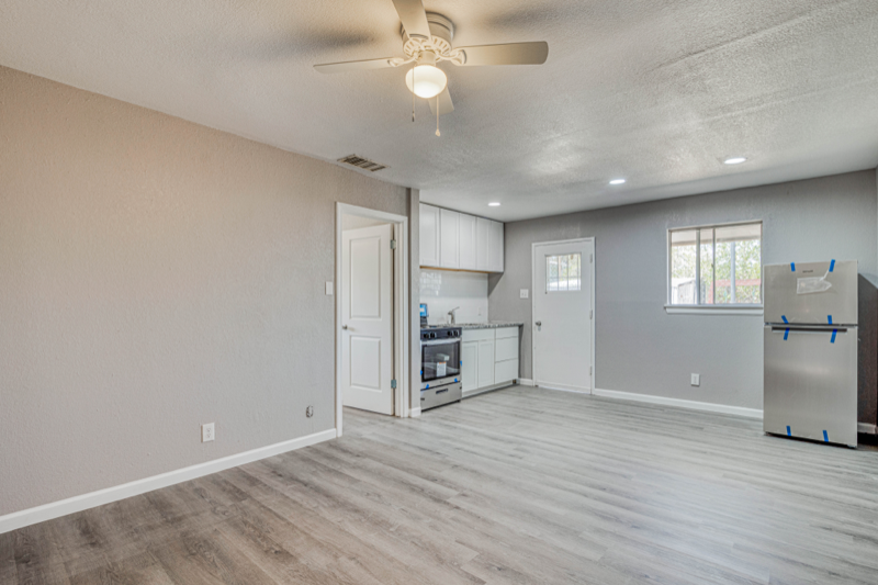 El Paso Apartment: 8709 Lawson St