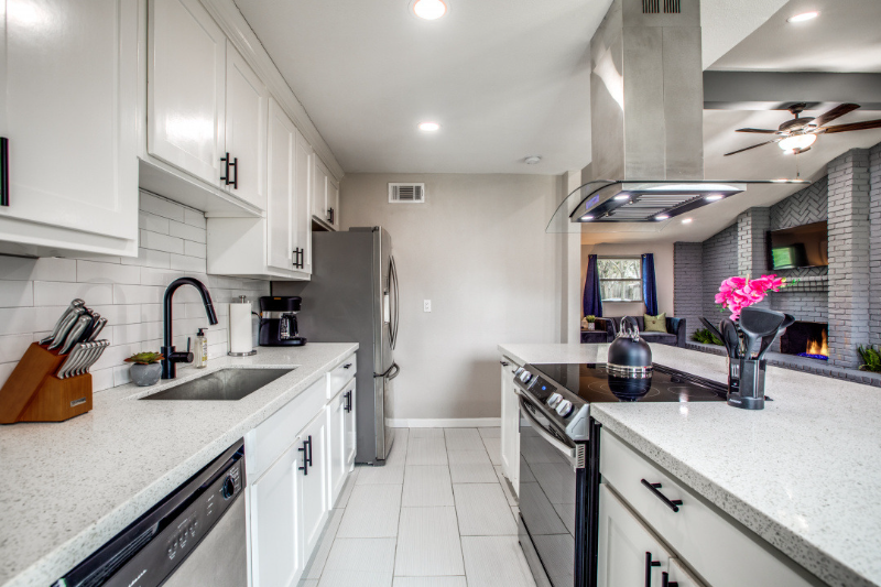 Richardson House: 831 Loganwood Ave