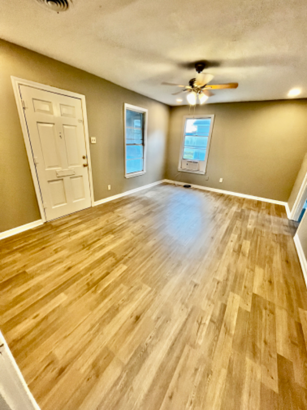 Groves House: 3148 south