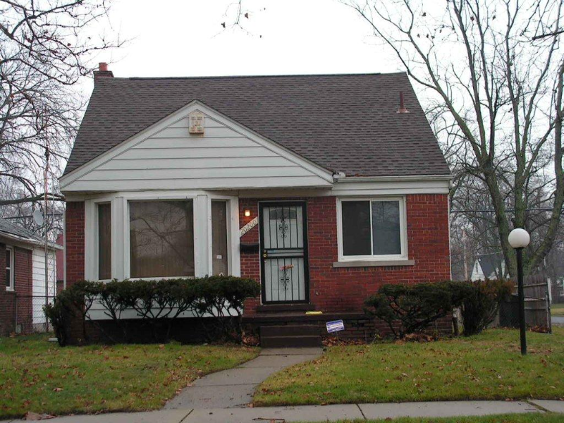 Detroit House: 20200 Glastonbury Rd