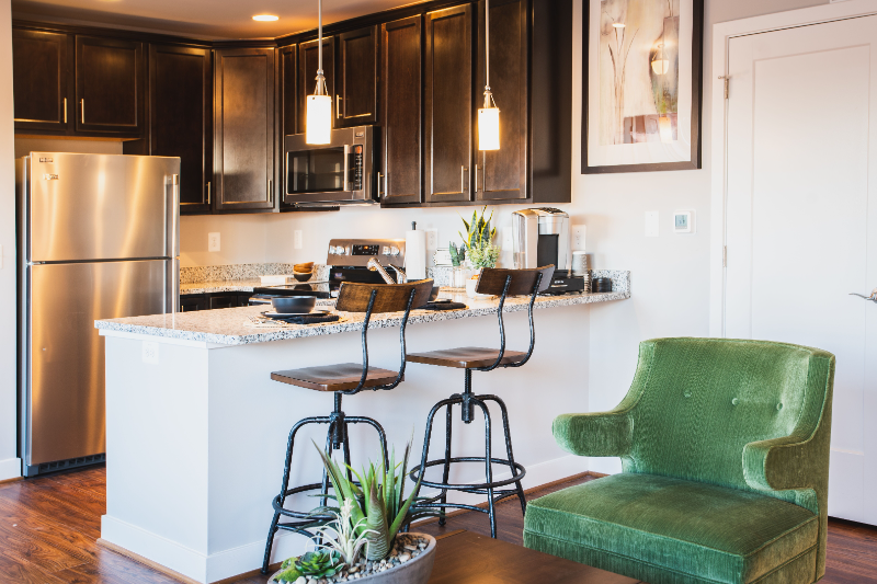 Laurel Apartment: 607 7th Street