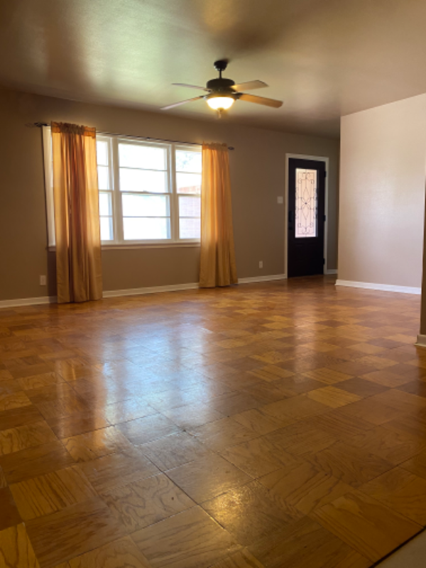 Andrews House: 801 NW 9th St