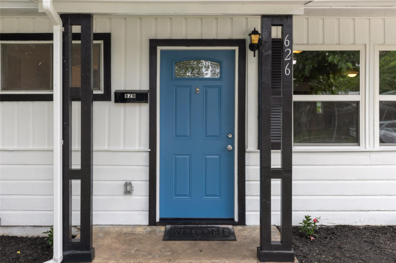 Garland House: 626 Seneca Drive