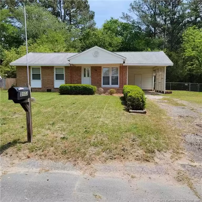 Spring Lake House: 3102 Joye Cir