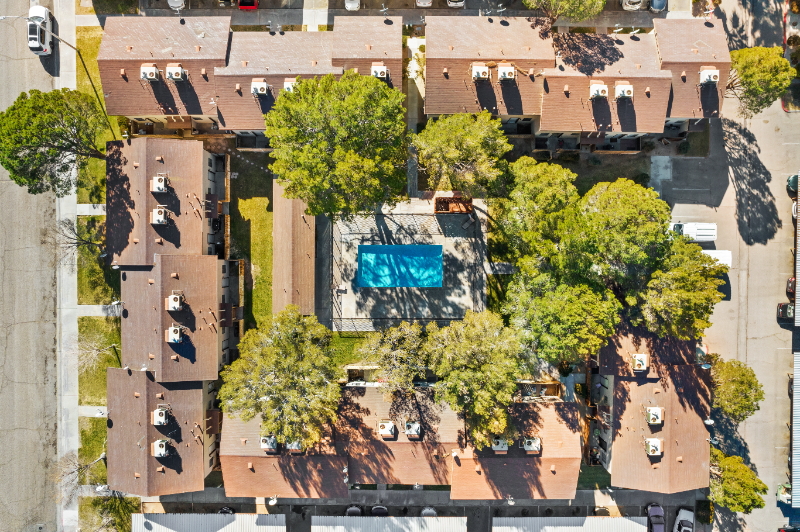 Ridgecrest Apartment: 121 N Gateway Blvd