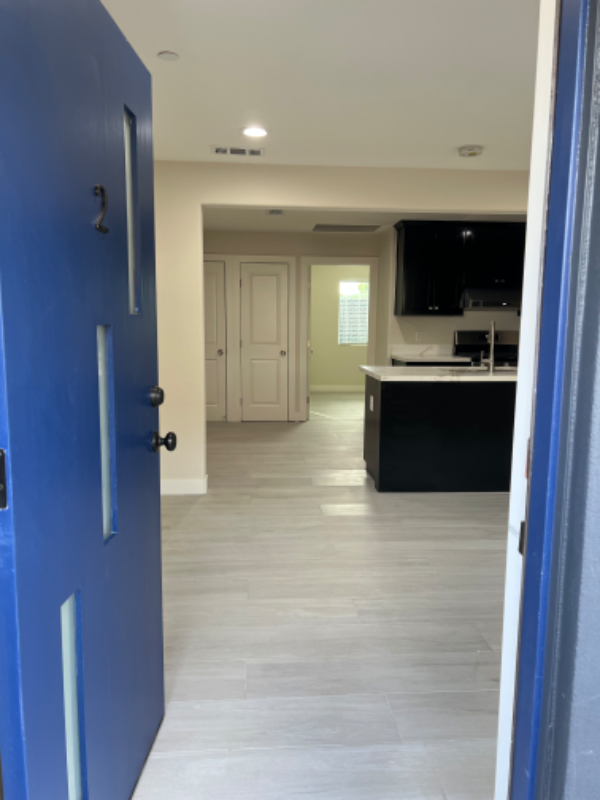 Los Banos Apartment: 954 J St