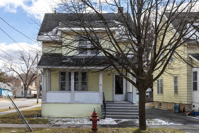 Syracuse House: 201 hartson street