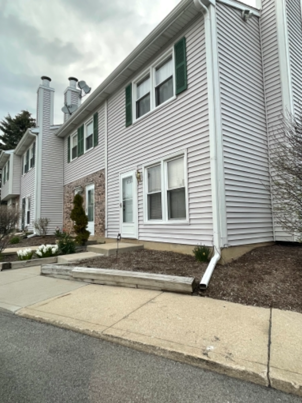 Aurora Townhome: 1260 Marywood Ct