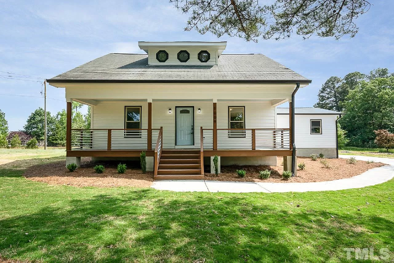 Apex House: 1009 Ferson Rd