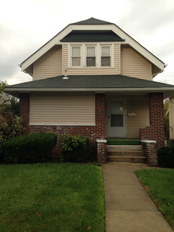 Toledo House: 2115 Alvin St
