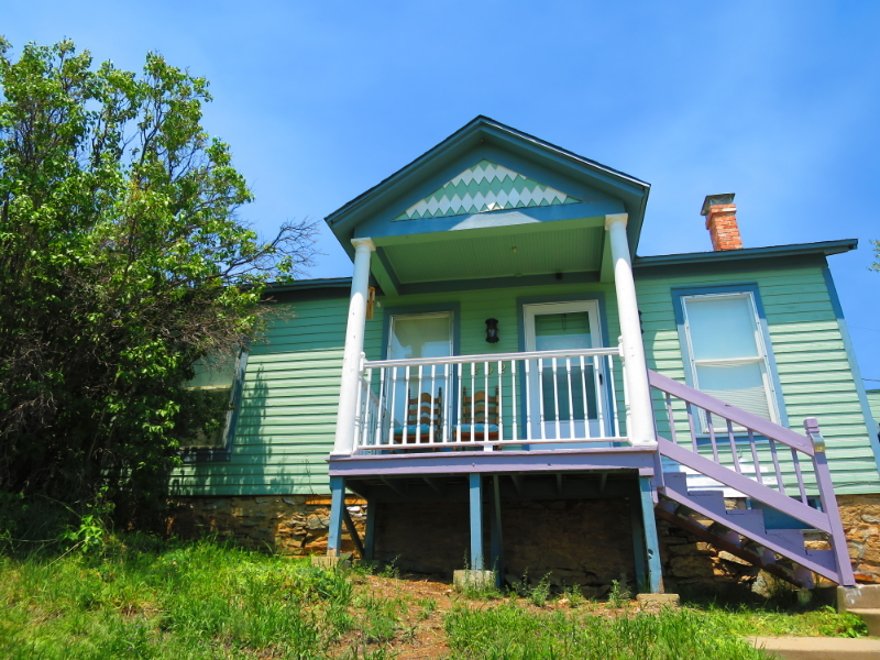 Central City House: 202 E 3rd High St