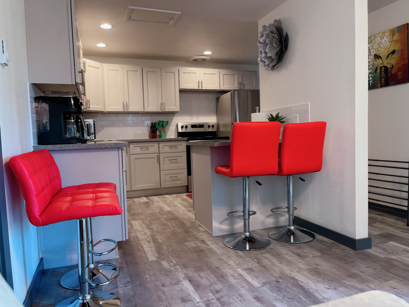 Seattle Apartment: 1012 91st AVE NE