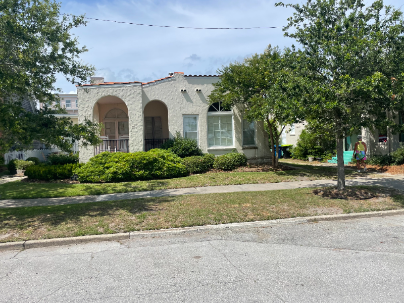 Morehead City House: 2010 Shepard St